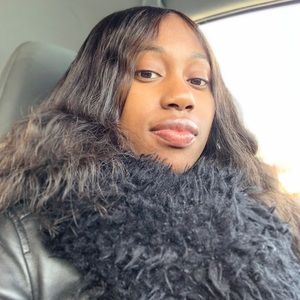 Meet your Posher, Jasmine